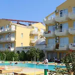 Hare Hotel
